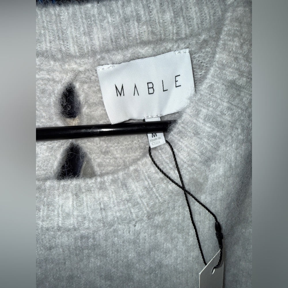 Nwt Maple Back Bow Detail Open Slit Knit Pullover Sweater Size Med - Picture 2 of 4